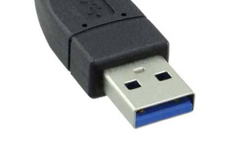 download large files_external drive_usb 3.0 close up of a USB 3.0 connector