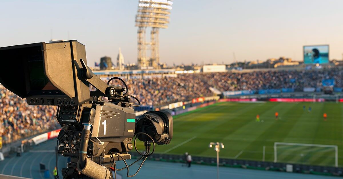 Tackling Live Broadcasting in the Cloud Tackling Live Broadcasting in the Cloud